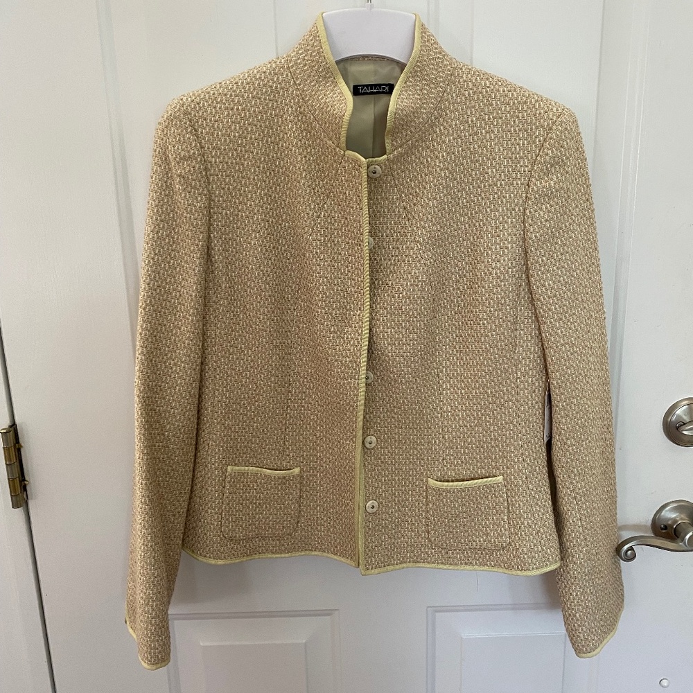 Tahari Tweed Blazer or suit jacket. NWT. Size 12.